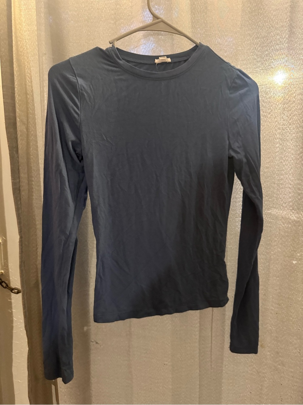 Women’s small Garage Classic Long-Sleeve Crewneck Top in blue